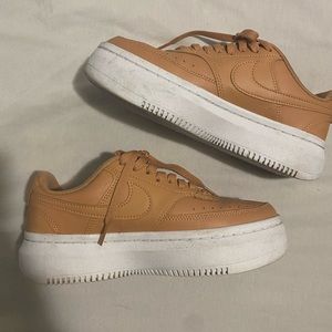 Nike Court Vision Alta